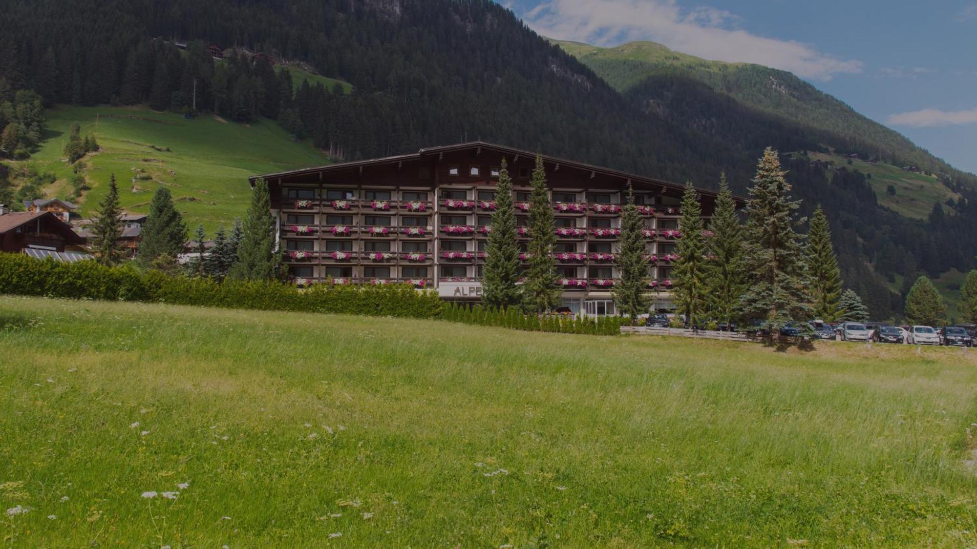Hotel Alpenhof Sankt Jakob in Defereggen Exterior photo