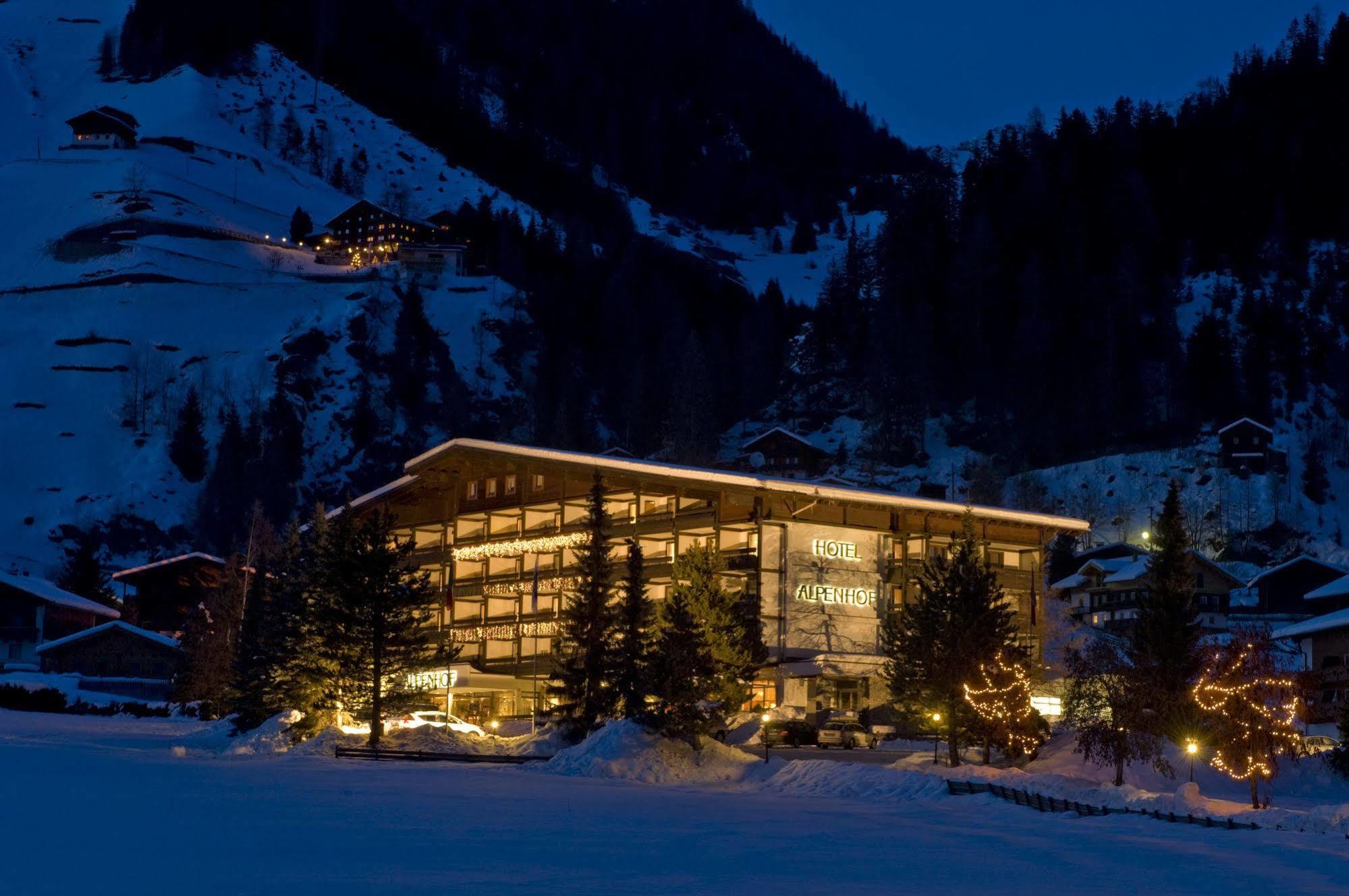 Hotel Alpenhof Sankt Jakob in Defereggen Exterior photo